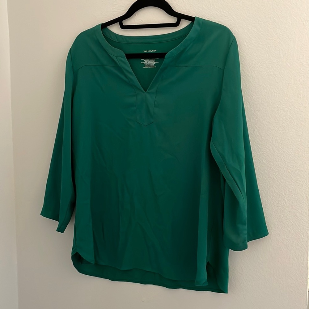 Van Heusen top